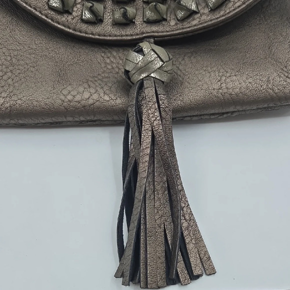 Chic Metallic Bronze Crossbody Bag with Tassel - Picture 5 of 16